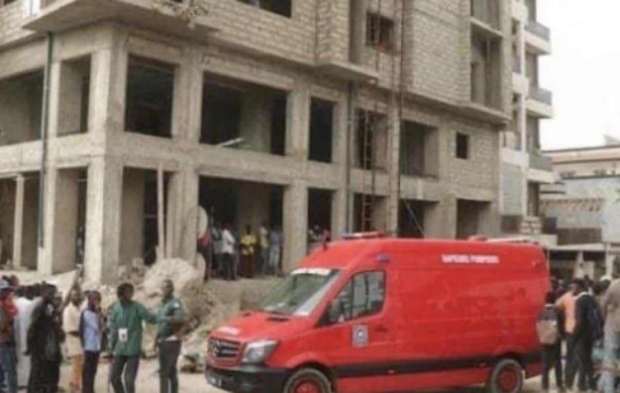 Grand-Dakar : Sans casque ni harnais, un maçon chute du quatrième étage et décède