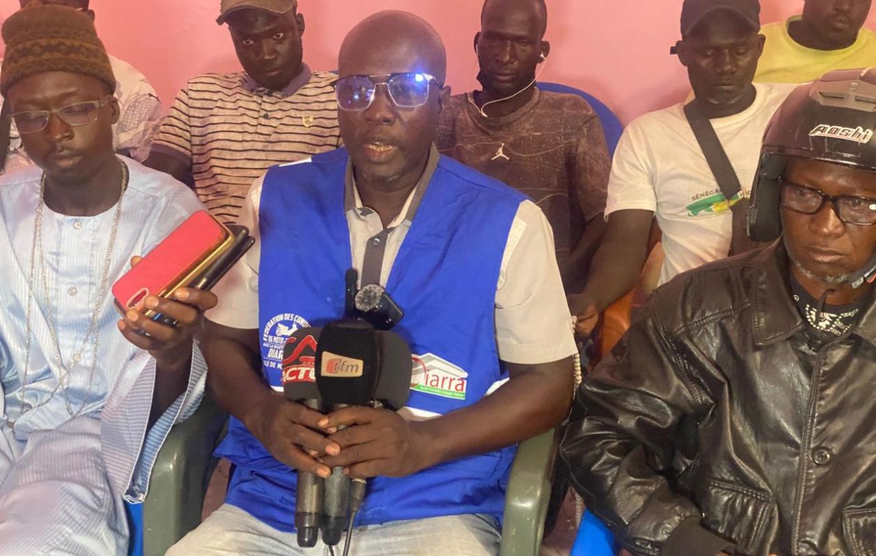 Chaleur et hygiène : Les révélations inquiétantes des conducteurs de Jakarta sur le port du casque sous 40°C