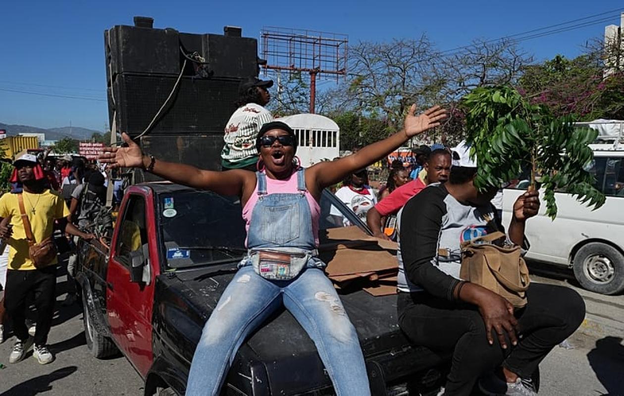 Haïti : des ouvriers manifestent pour une hausse du salaire minimum