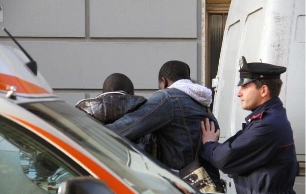 Italie : interdit de s’approcher de sa victime, un Sénégalais aggrave son cas et se retrouve en…