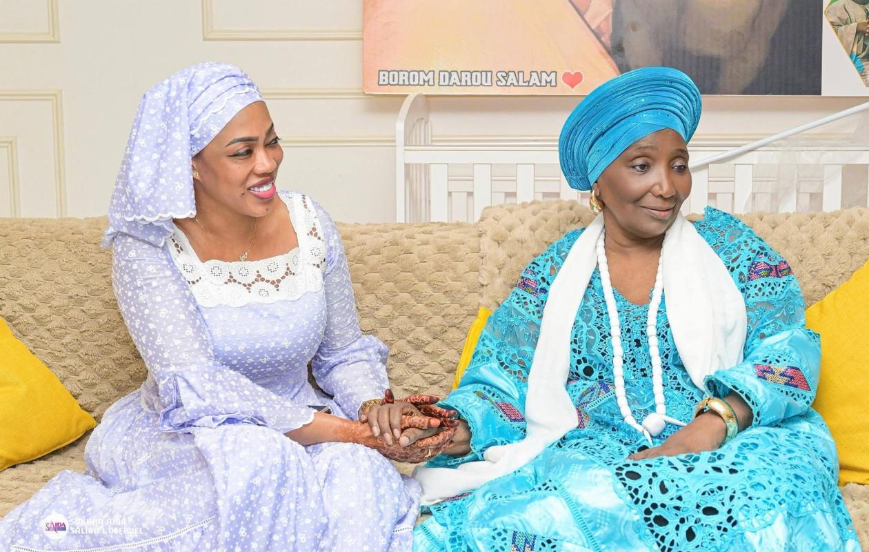 "C'est une combattante" : quand la diva Aïcha Koné magnifie Sokhna Aïda
