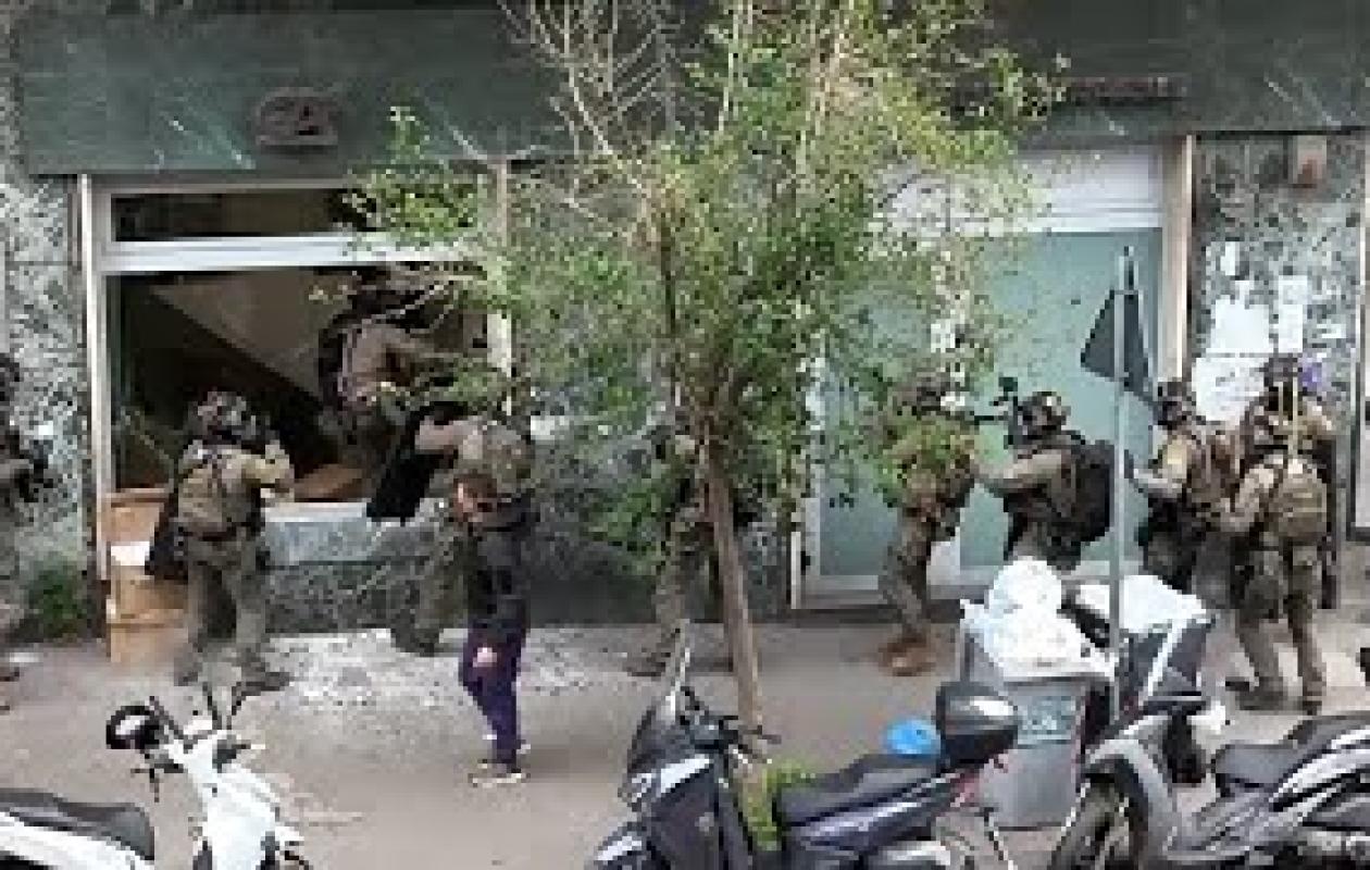 Italie: 25 otages libérés après un braquage spectaculaire à Naples