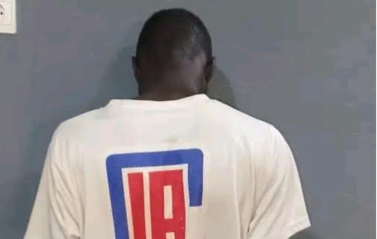 Scandale à Diamaguène : Il filme sa tante sous la douche et exige des rapports sexuels pendant 6 mois