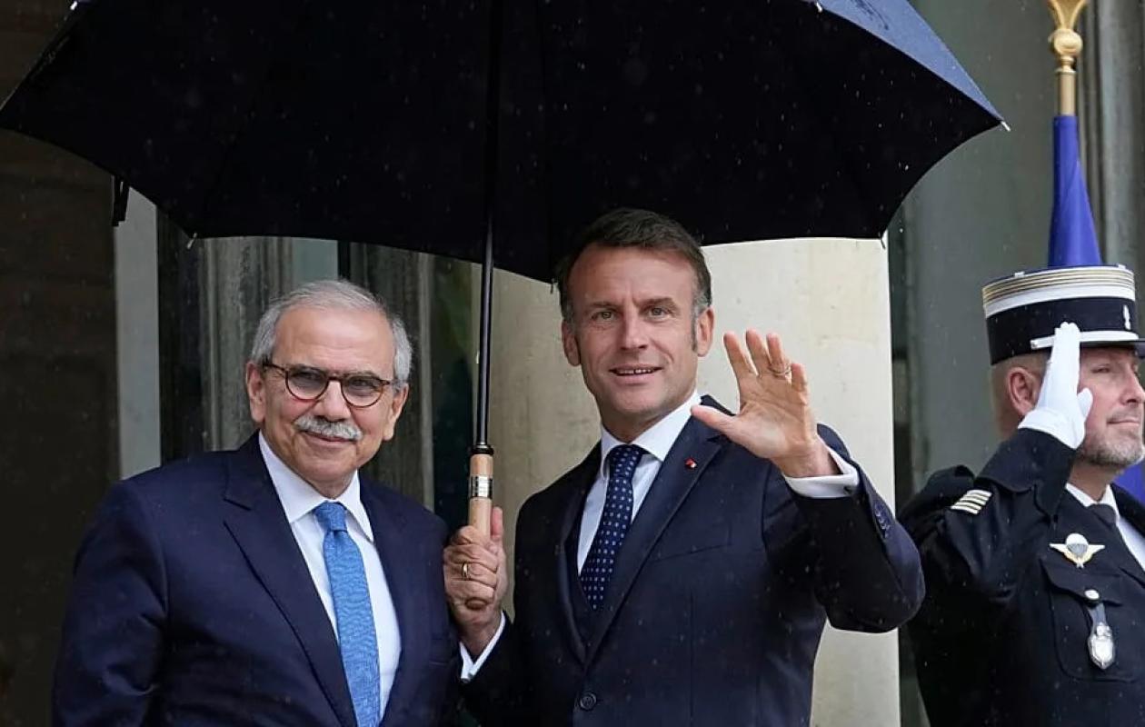 "La France s'engagera dans la reconstruction des zones touchées" au Liban, assure Emmanuel Macron