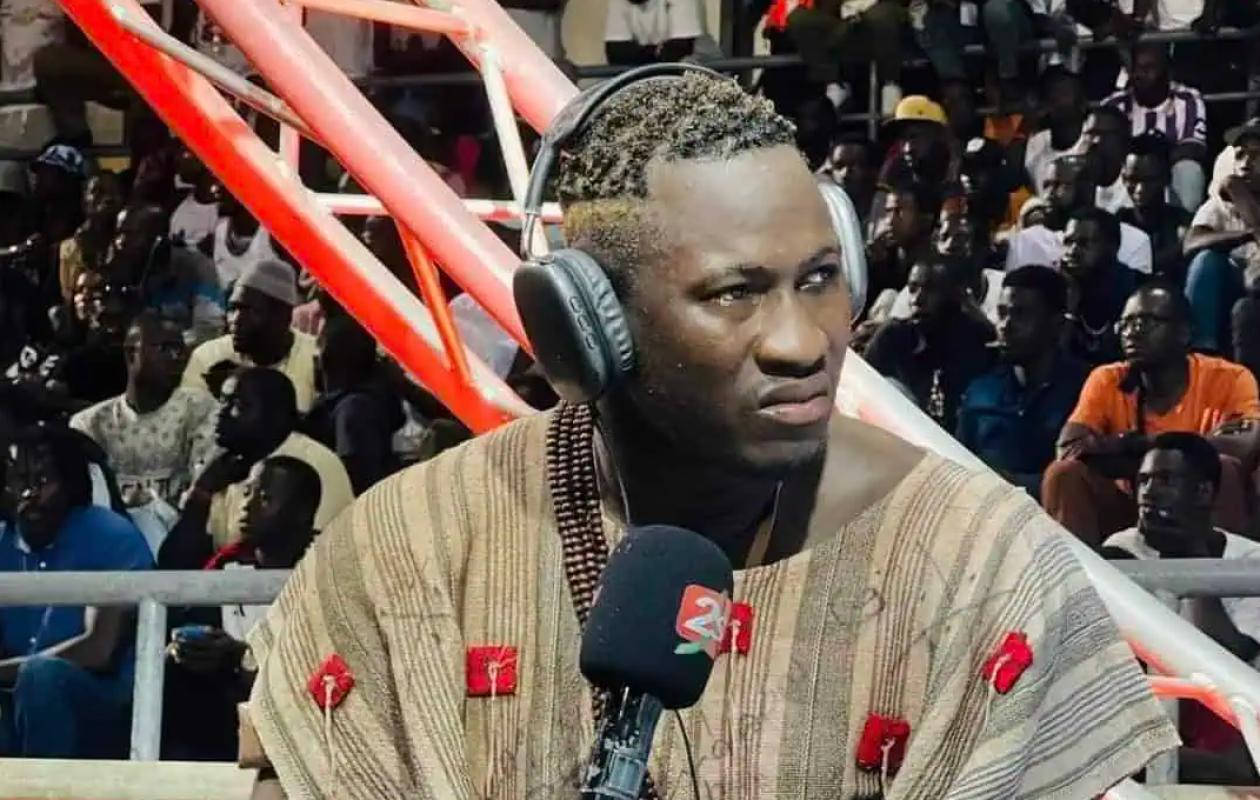 Lutte : Ada Fass snobe Siteu et vise...