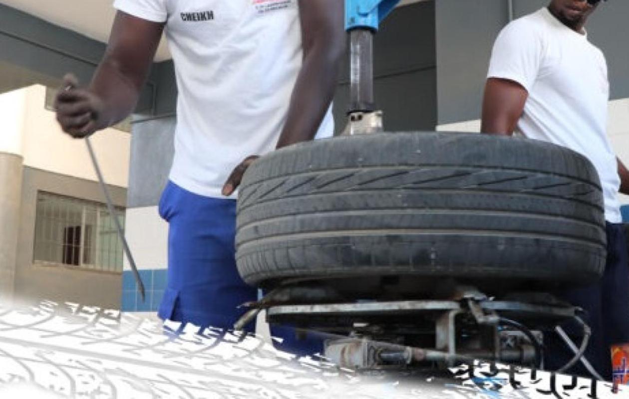 Vol d'un pneu pour acheter à manger : Deux apprentis chauffeurs condamnés par le tribunal de Thiès