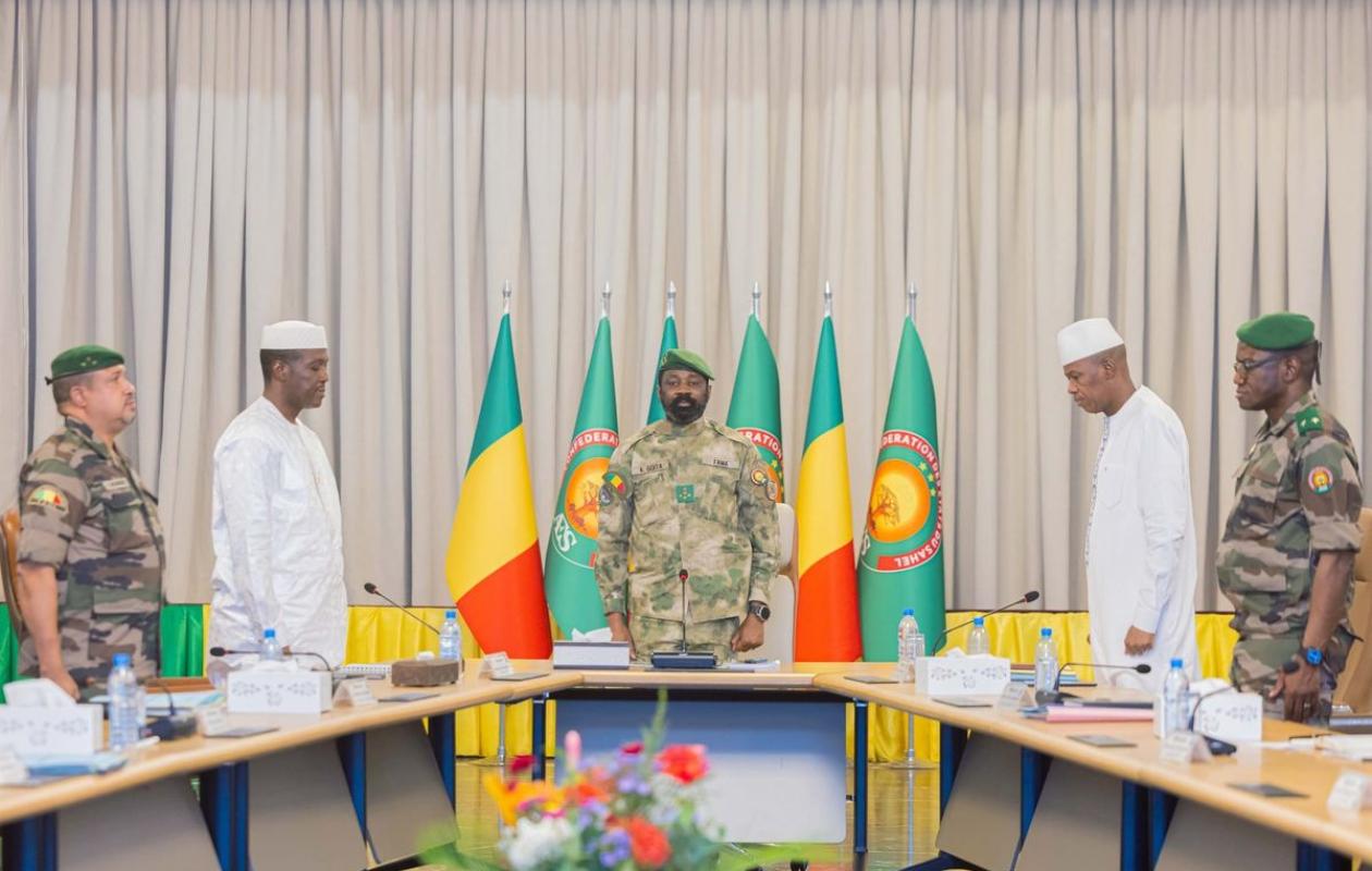 Mali : Assimi Goita préside une réunion du Conseil supérieur de la Défense après les attaques terroristes