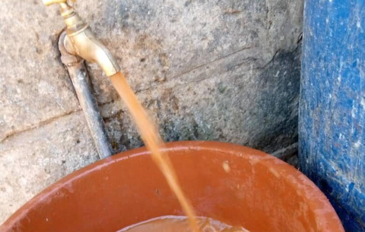 Scandale de l'eau à Malicounda : Entre goût salé et robinets à sec, le cri de détresse d'un collectif