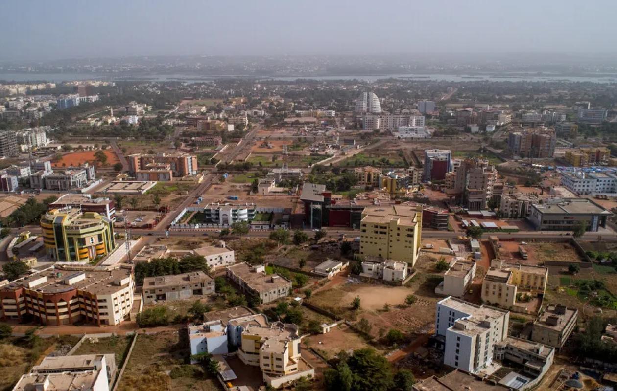 Mali: calme précaire à Bamako et à Kati après les attaques jihadistes et touareg