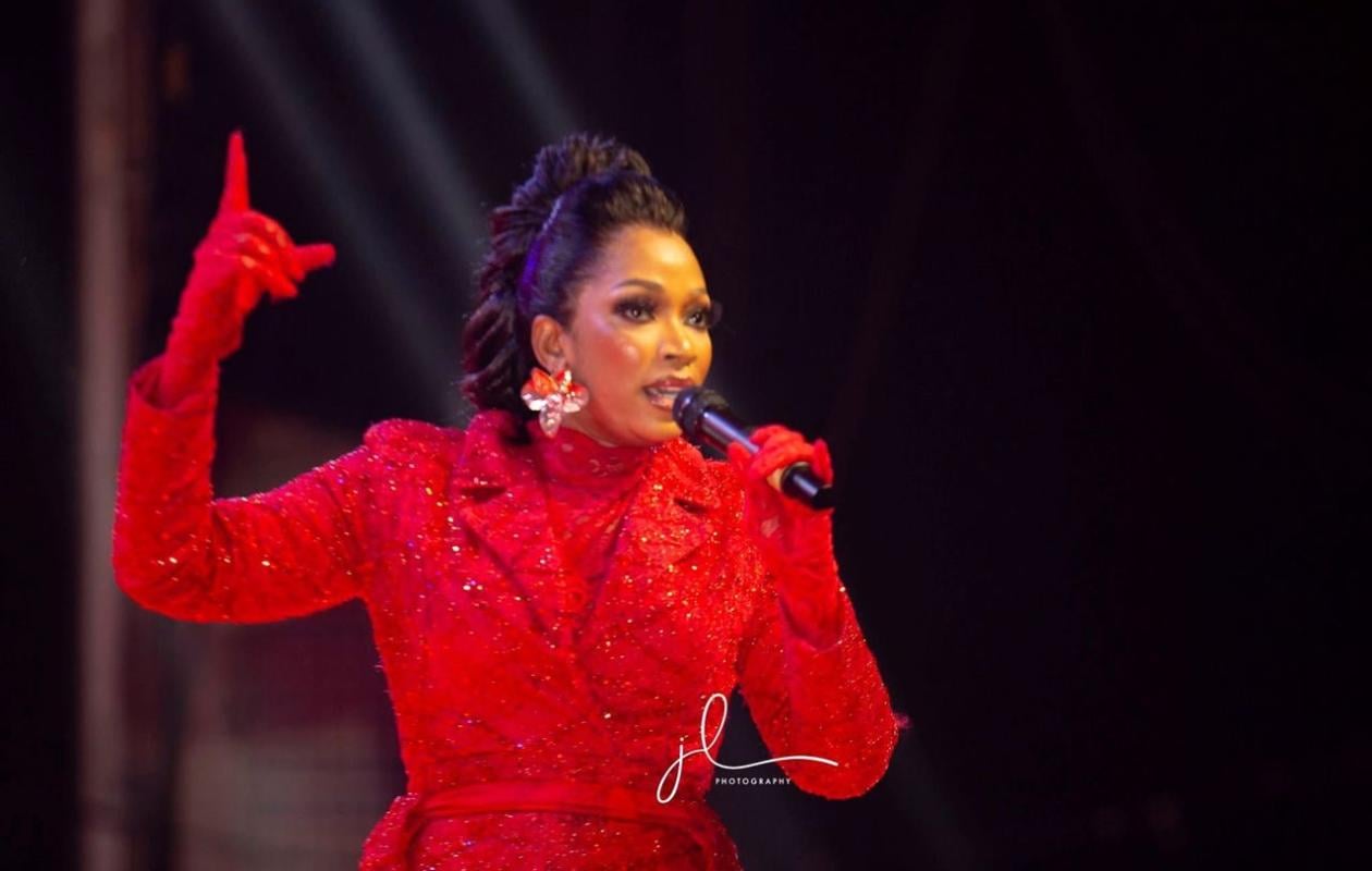 Guinée : L’artiste Djely Kaba Bintou annonce son retrait de la scène musicale