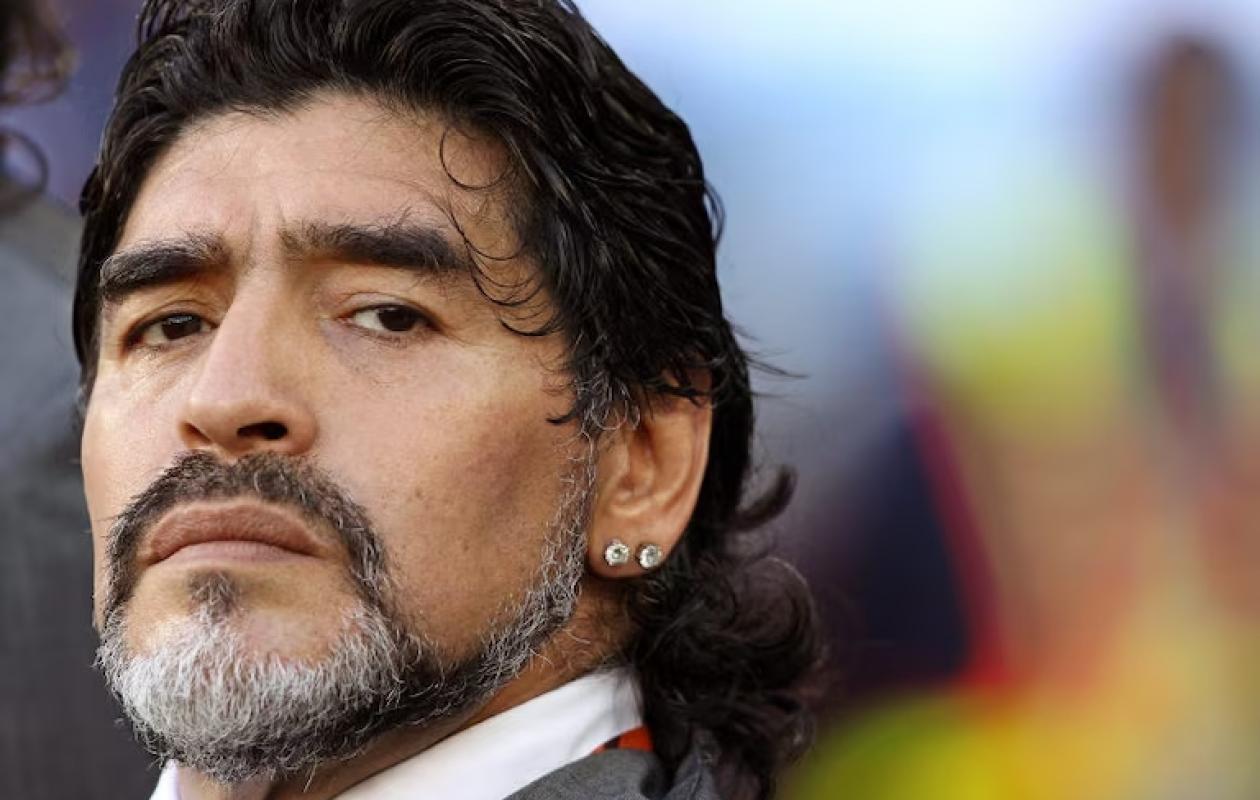 Maradona était "bipolaire" avec "un trouble de la personnalité narcissique", témoigne un psychologue jugé pour sa mort