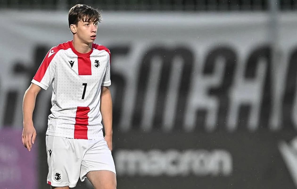 Mercato : Kvaratskhelia  s’est rendu en Allemagne pour signer au Bayern !