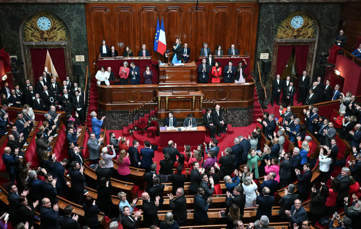France: adoption par les députés d'un texte allongeant la rétention d'étrangers jugés dangereux