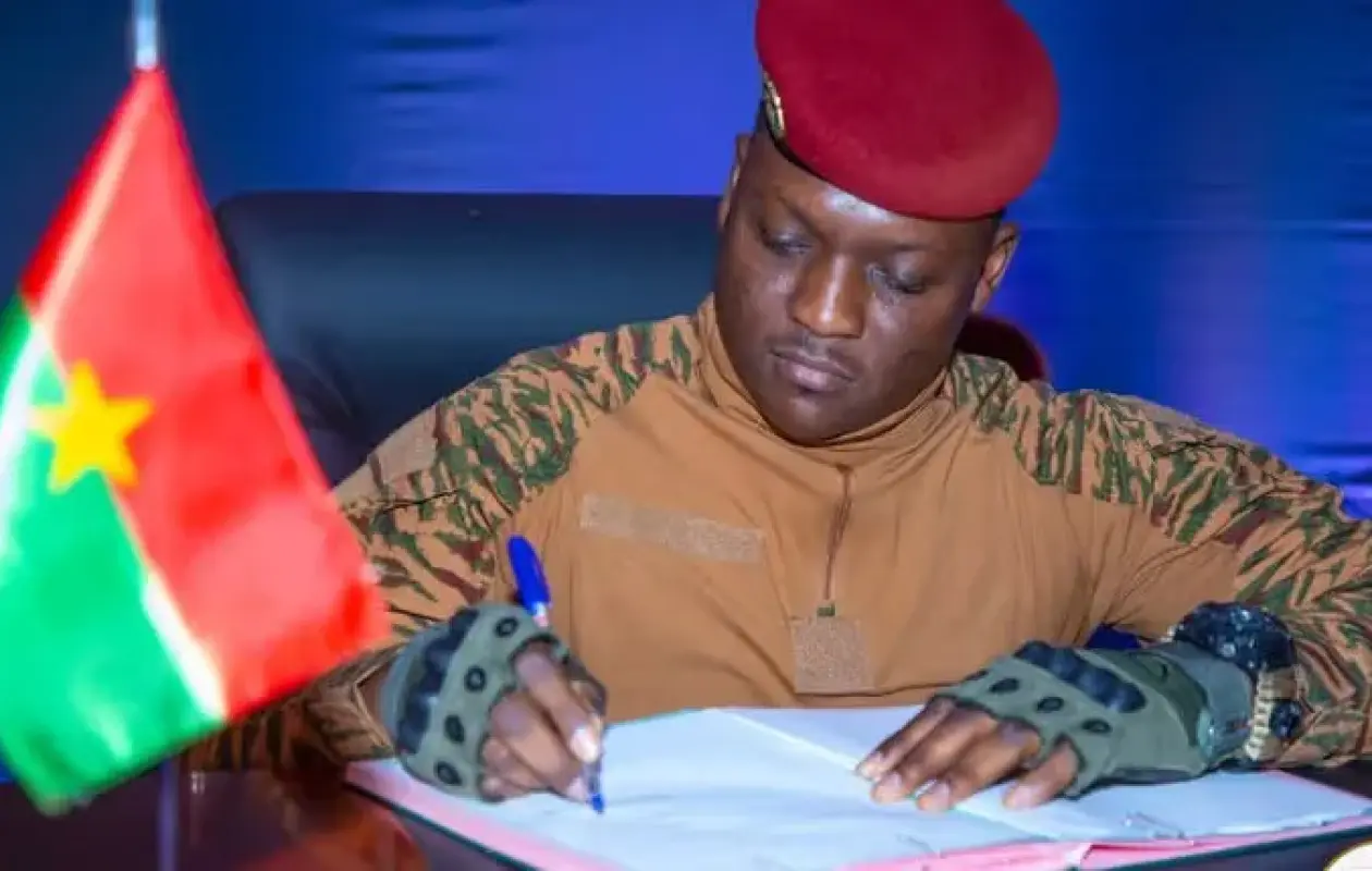 Le Burkina Faso suspend une autre chaîne d’information étrangère, en raison de la « glorification du terrorisme »