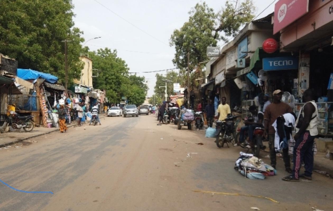 « Samm Sama Gox » sonne l'alerte : Un centre commercial « illégal » menace la sécurité du marché Moussanté