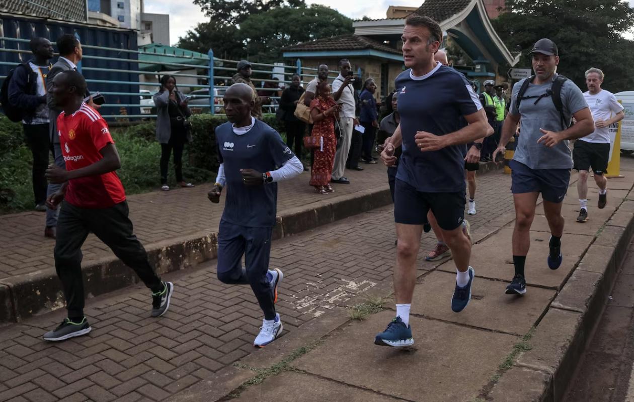 Running: Macron et Kipchoge partagent un footing improbable au Kenya