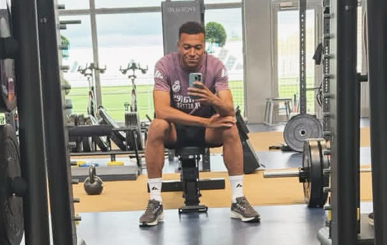 Real Madrid : Kylian Mbappé répond à la polémique avec un message énigmatique