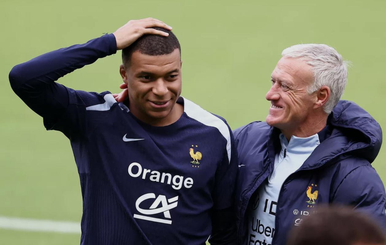 Didier Deschamps défend Mbappé après sa prise de position contre le RN
