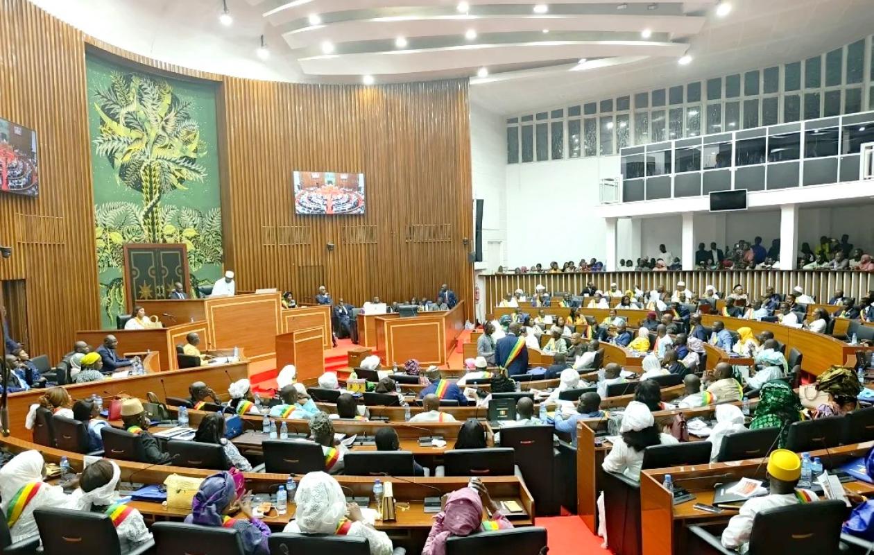 «Envoyez votre numéro Orange Money» : nouvelle polémique à l’Assemblée nationale