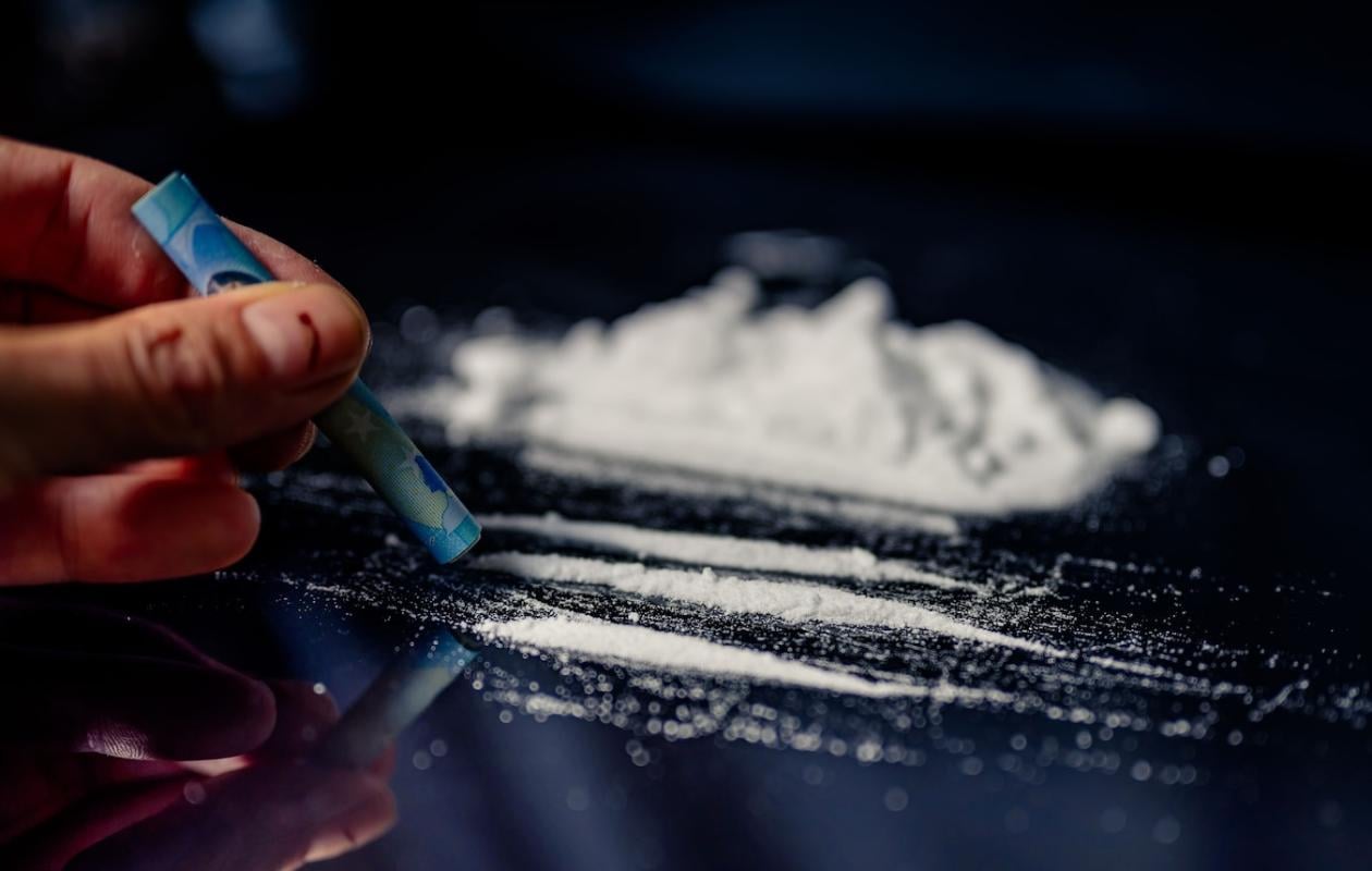 Il luttait contre le narcotrafic le jour et pratiquait le chemsex la nuit: l’affaire qui embarrasse le barreau français