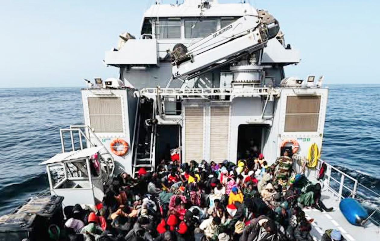 Saint-Louis : la Marine nationale porte secours à 429 candidats à l’émigration irrégulière