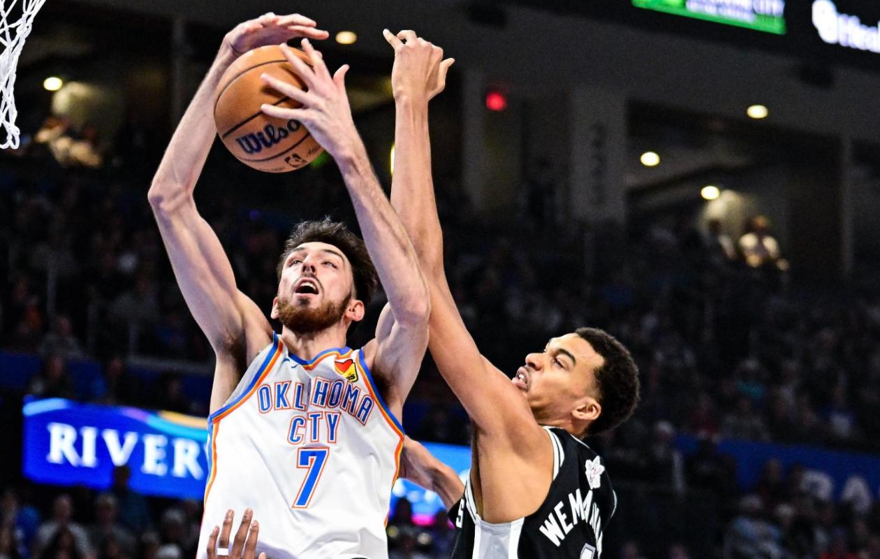 Play-offs NBA: Wembanyama et les Spurs muselés par le Thunder, à un succès de la finale