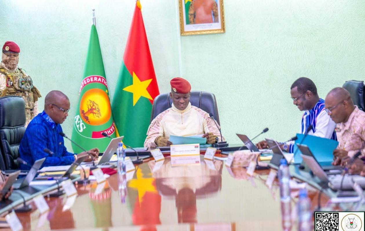 Burkina Faso : trois agents publics révoqués pour l’authenticité des diplômes