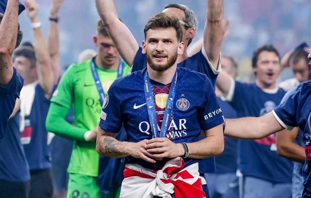 Ligue des champions : Khvicha Kvaratskhelia sacré meilleur joueur de la saison