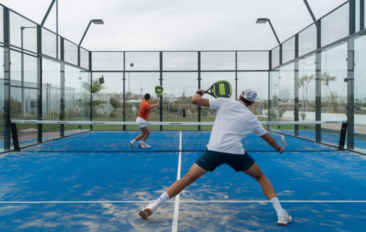 Padel vs Pickleball et leurs différences en pratique