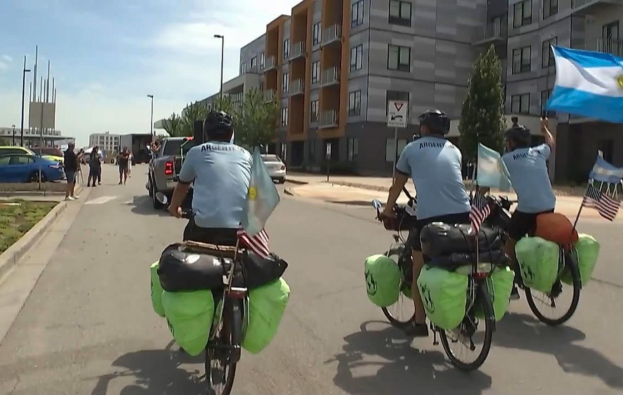 Des supporters argentins traversent 17 pays à vélo pour assister à la Coupe du monde