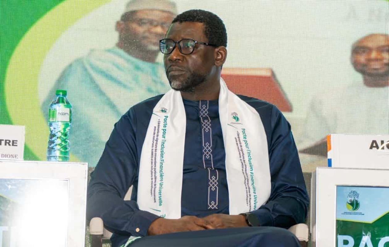 Ministère de la Microfinance : une influente coordonnatrice de Pastef démissionne du cabinet (photo)