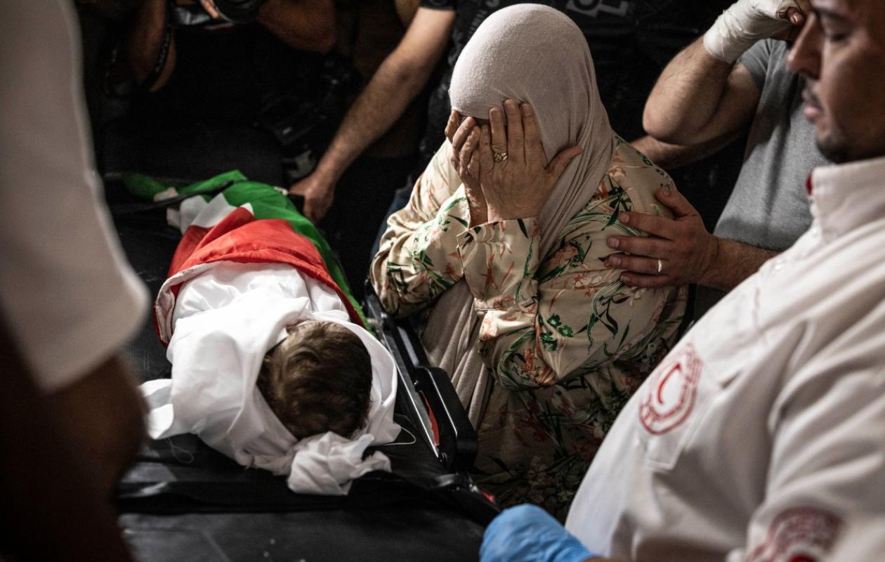 "Pas une erreur" : aux funérailles de son bébé, un Palestinien refuse d'absoudre Israël