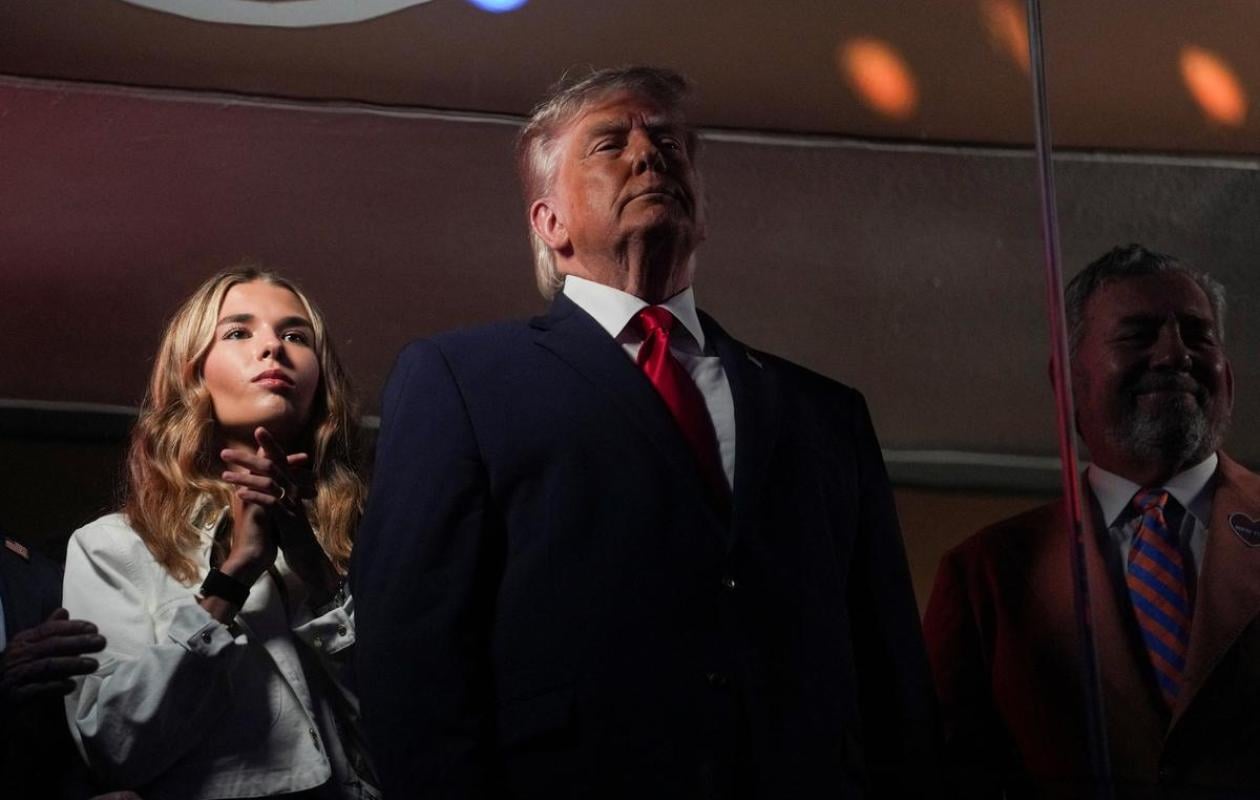 Donald Trump hué au Madison Square Garden de New York avant un match de finale NBA
