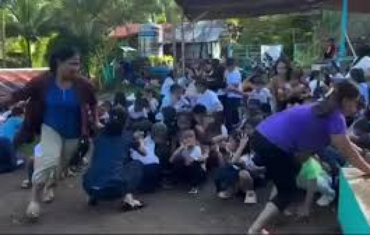 Les images impressionnantes du séisme qui a frappé les Philippines