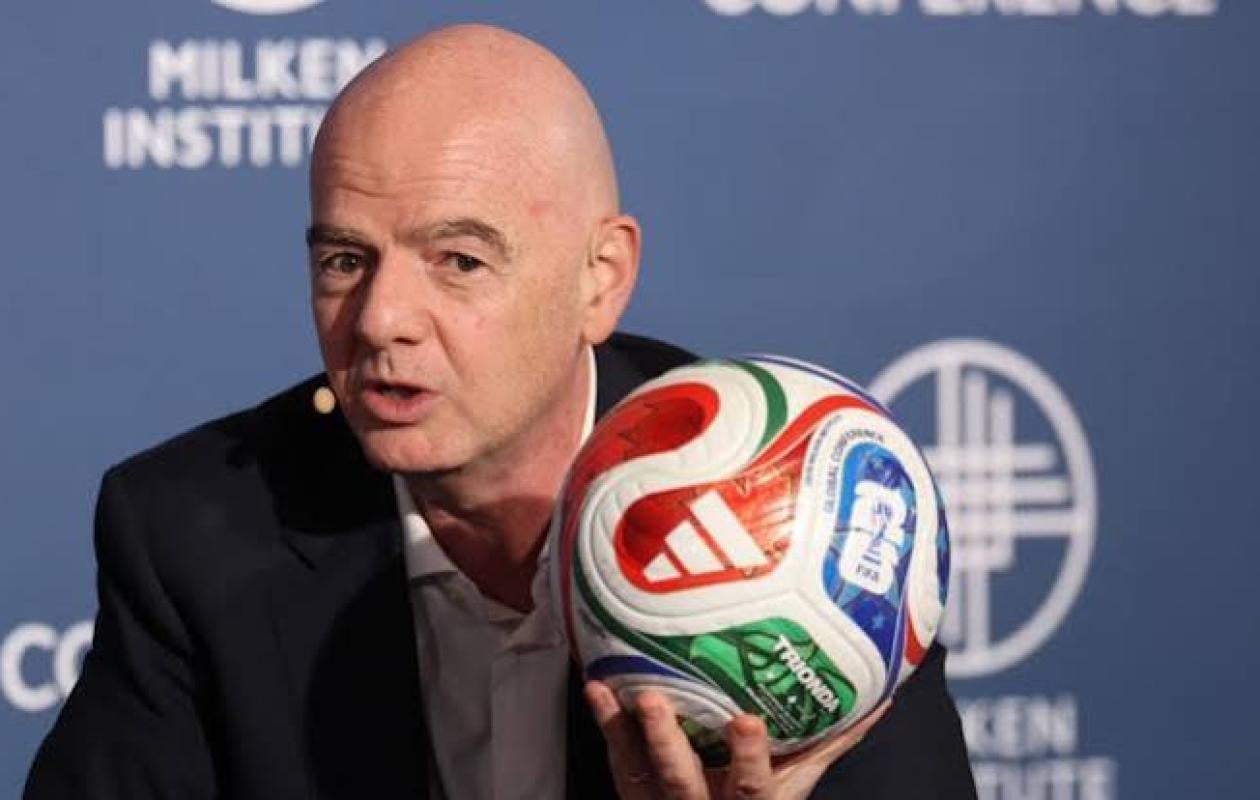 Football : la FIFA dévoile le salaire de Gianni Infantino