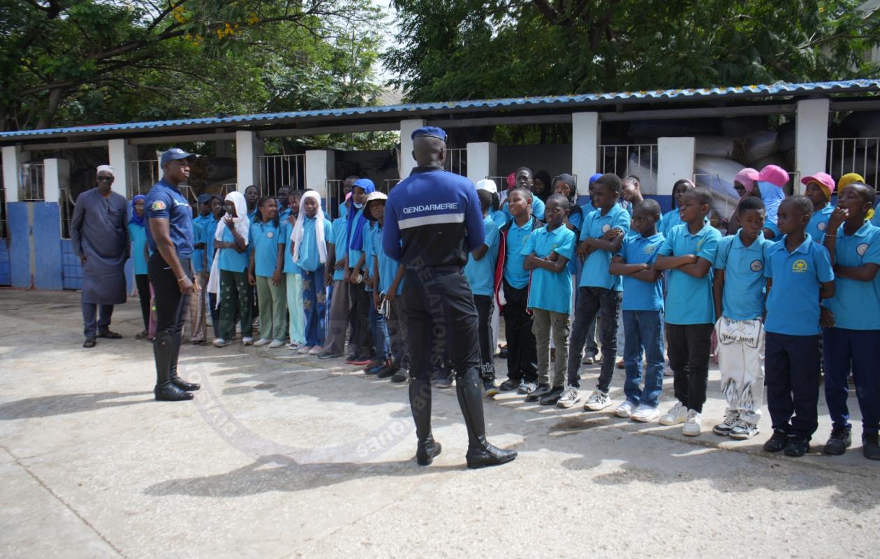 Concept "Armée-Nation" : La gendarmerie nationale ouvre ses portes à des élèves du groupe scolaire Prince et Princesse