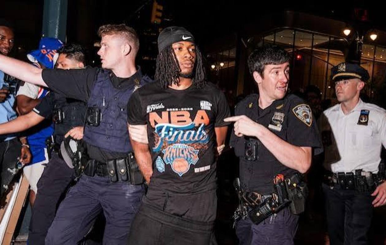 Victoire des Knicks en NBA: débordements et arrestations à New York