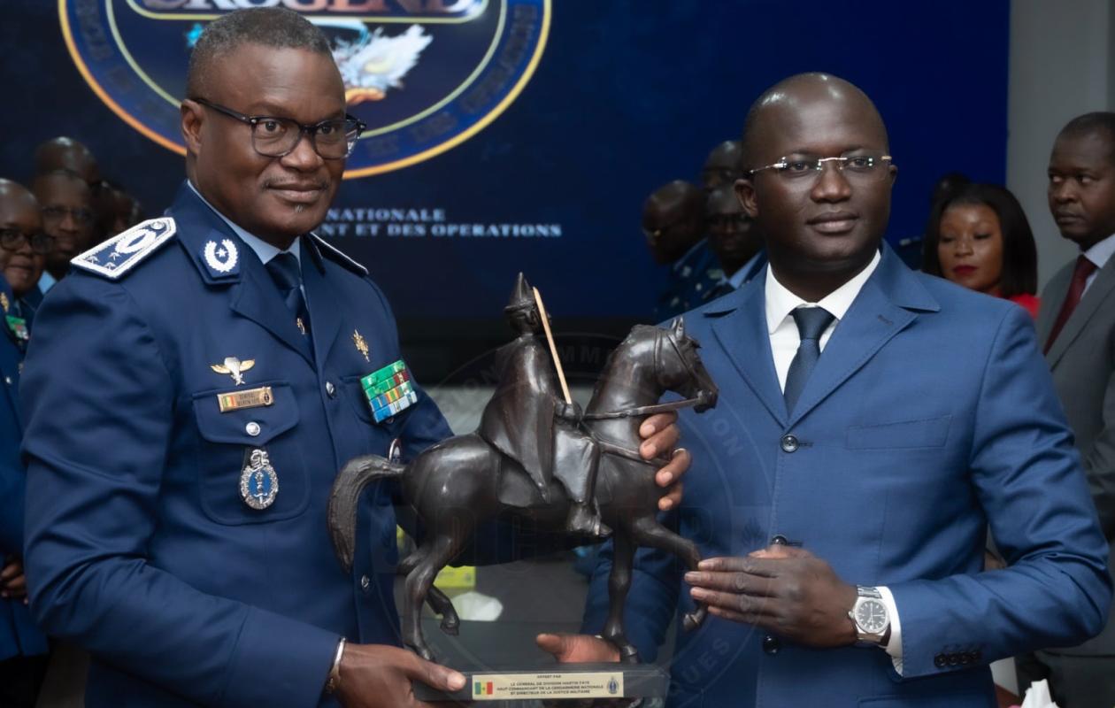 Le MFA Yankhoba Diémé au général Martin Faye : « J'accompagnerai la Gendarmerie dans sa montée en puissance »