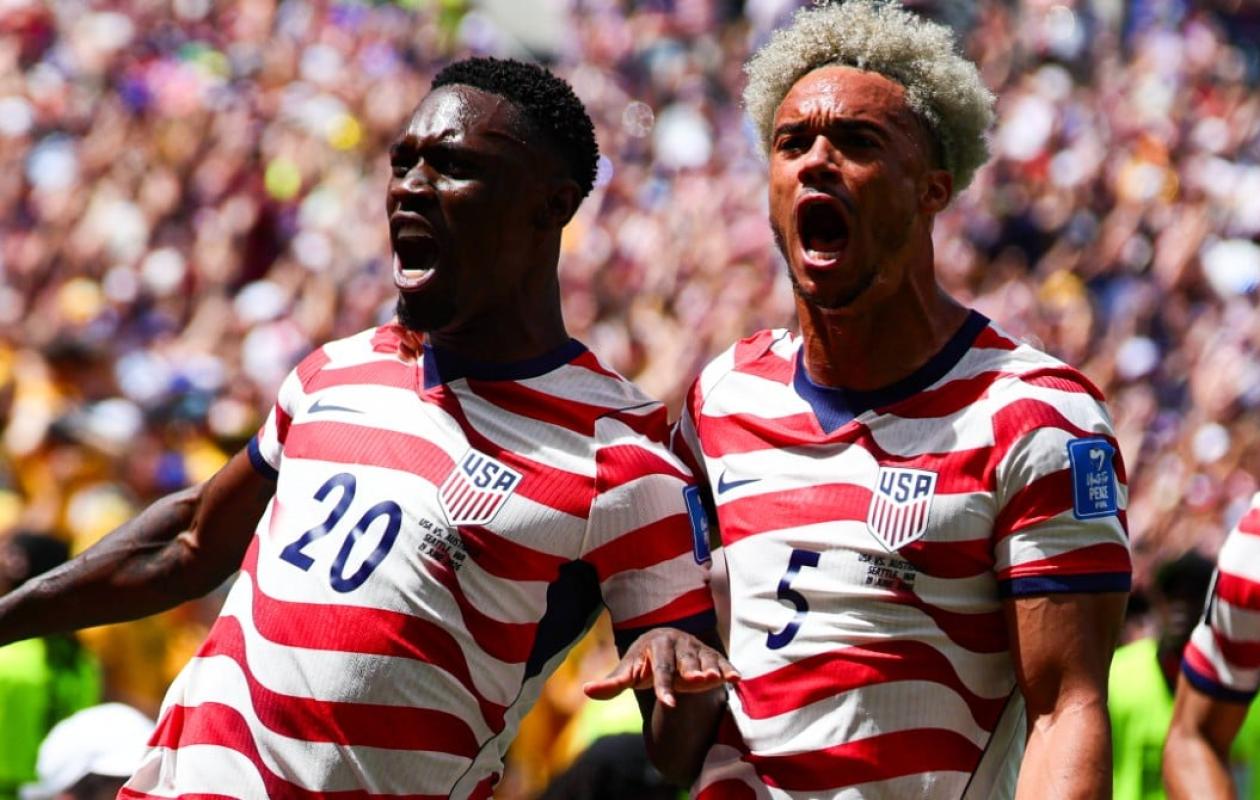 Coupe du monde 2026 : Les États-Unis dominent l’Australie et filent en 16es de finale