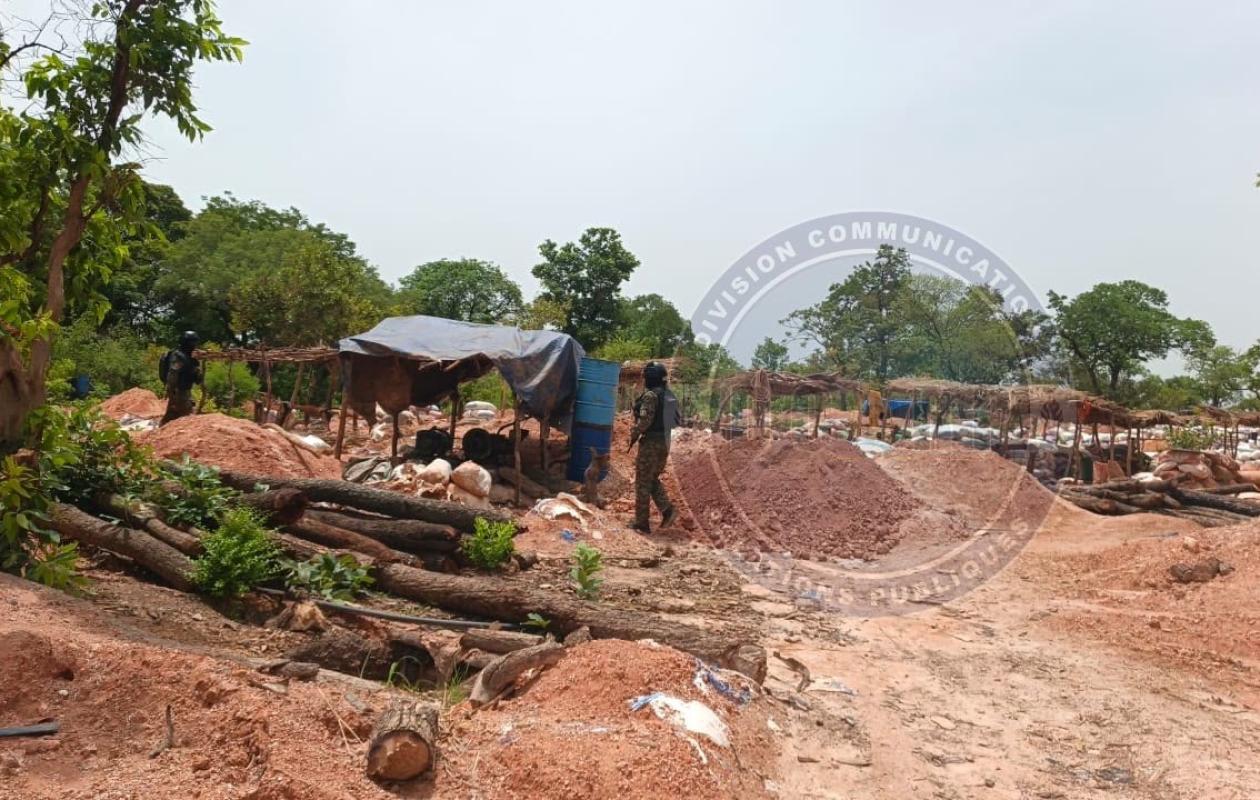 Kédougou : le GARSI 2 démantèle plusieurs sites d'orpaillage, 17 groupes électrogènes et 4 motos saisis