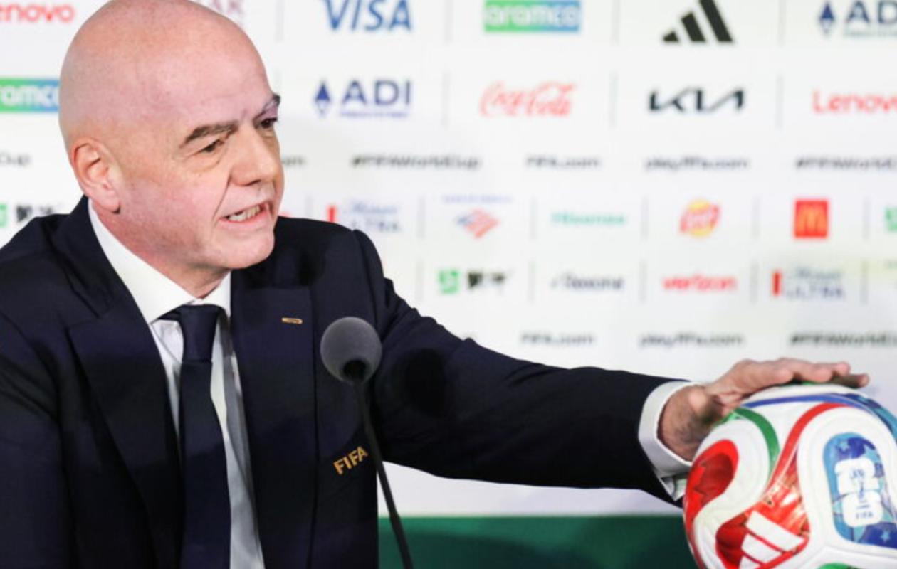 Coupe du monde : un présentateur écarté après avoir insulté un arbitre et Gianni Infantino de « voleurs » qui « tuent le football »
