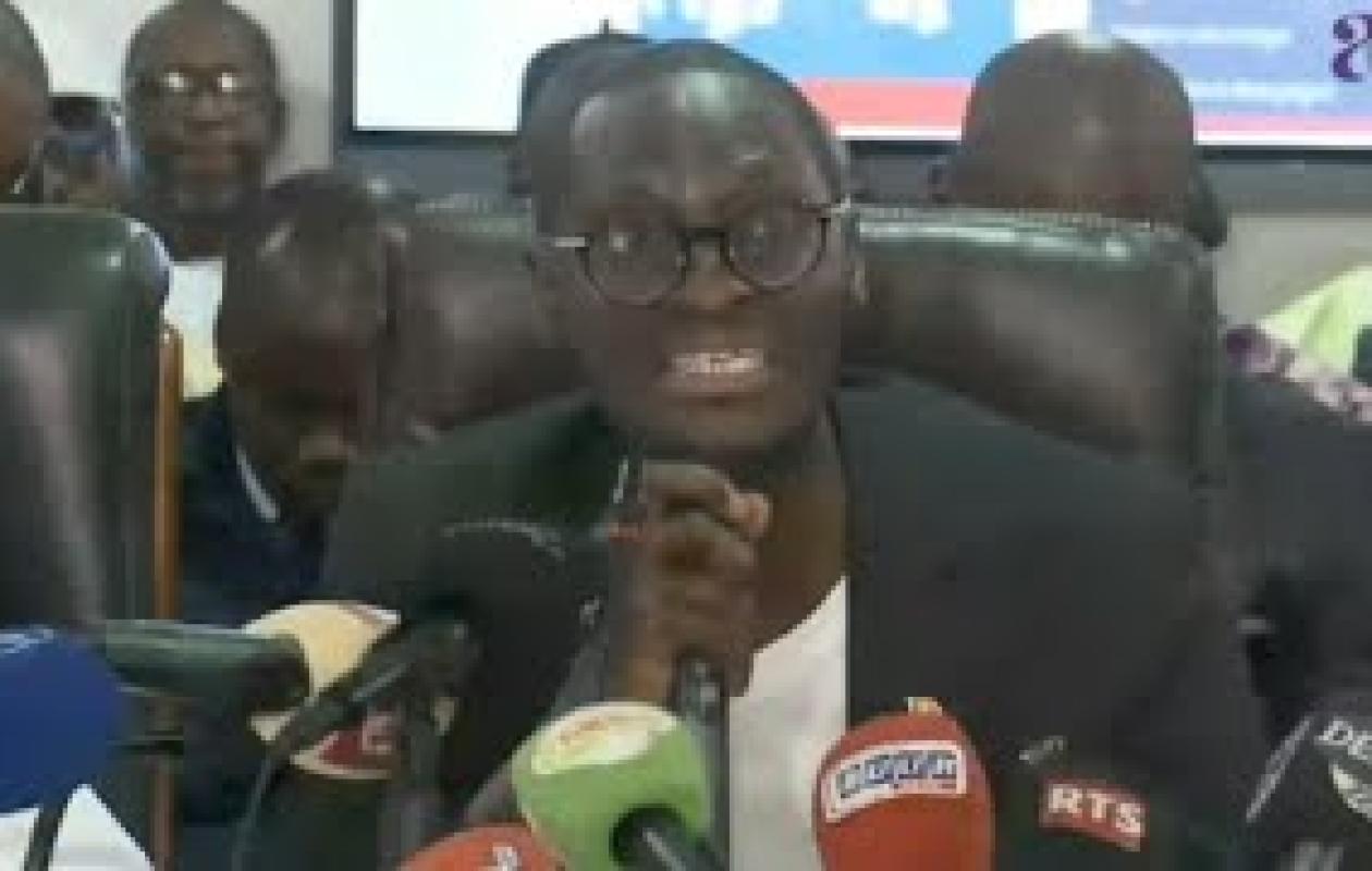 Réforme constitutionnelle : Me Abdoulaye Tine fustige une « fraude politique »