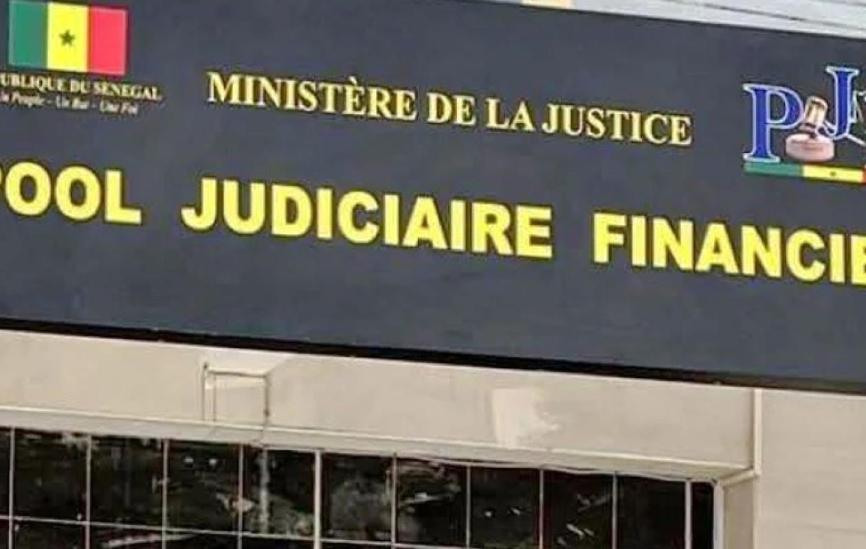 Pool judiciaire financier : Une belle-mère jugée pour le détournement présumé de deux kilos d’or destinés à des bijoux de mariage