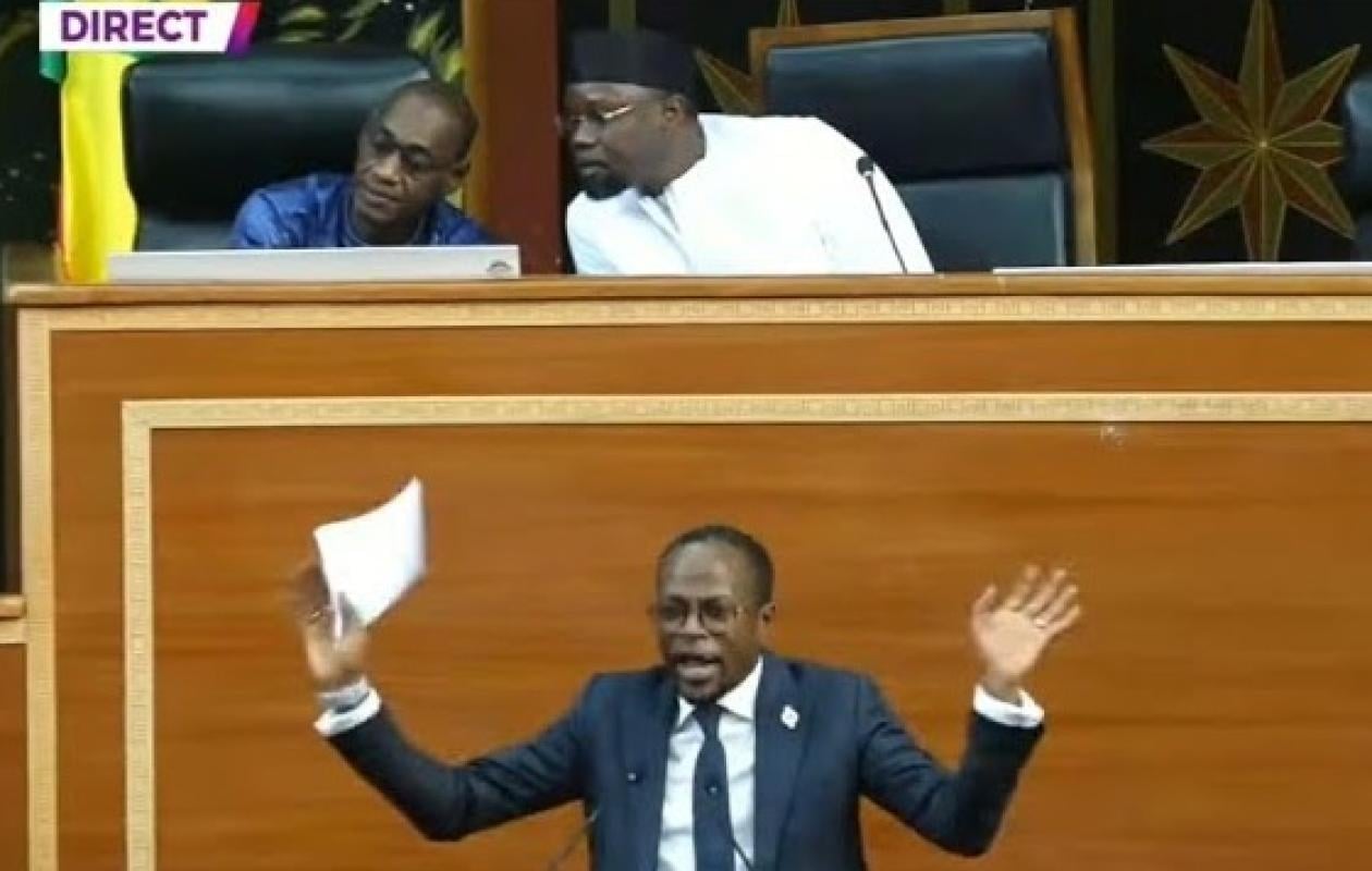 Plénière sous haute tension : Abdou Mbow exige un référendum et qualifie la majorité de "fasciste" (vidéo)