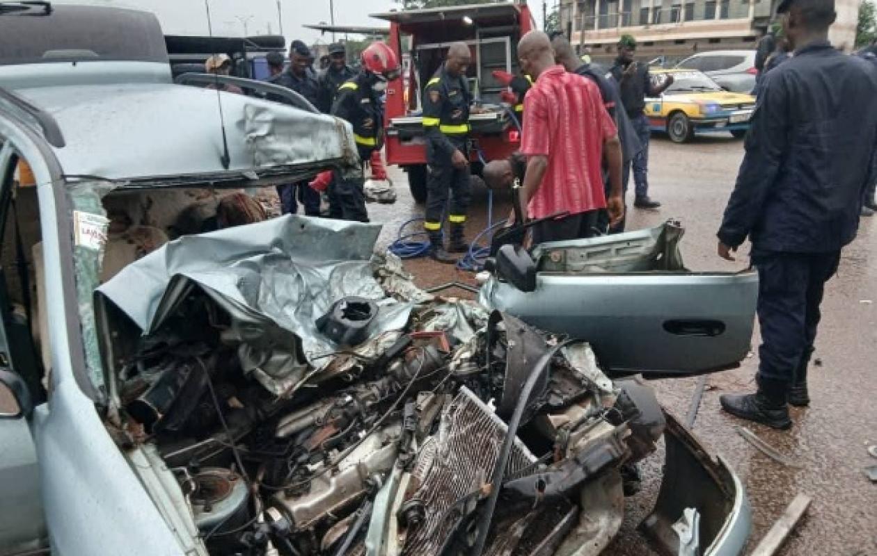 Guinée: 15 passagers, dont des élèves, tués dans un accident de la circulation