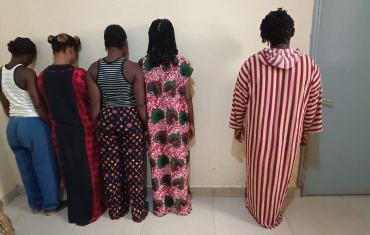 DNLT de Kédougou : une tenancière de bar logeait de jeunes Nigérianes, dont une mineure, à des fins de prostitution
