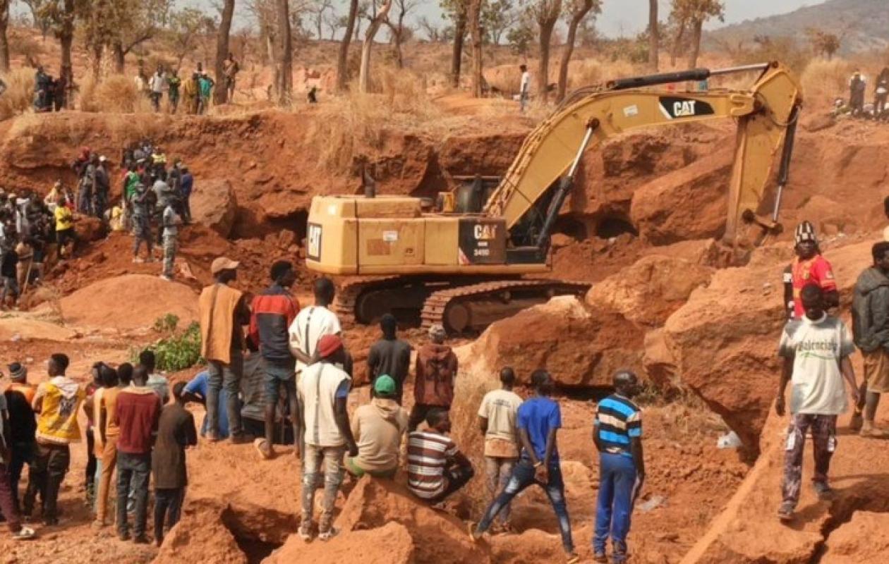 Kédougou : un éboulement sur un site d’orpaillage clandestin à Tomboronkoto fait un mort et trois blessés.