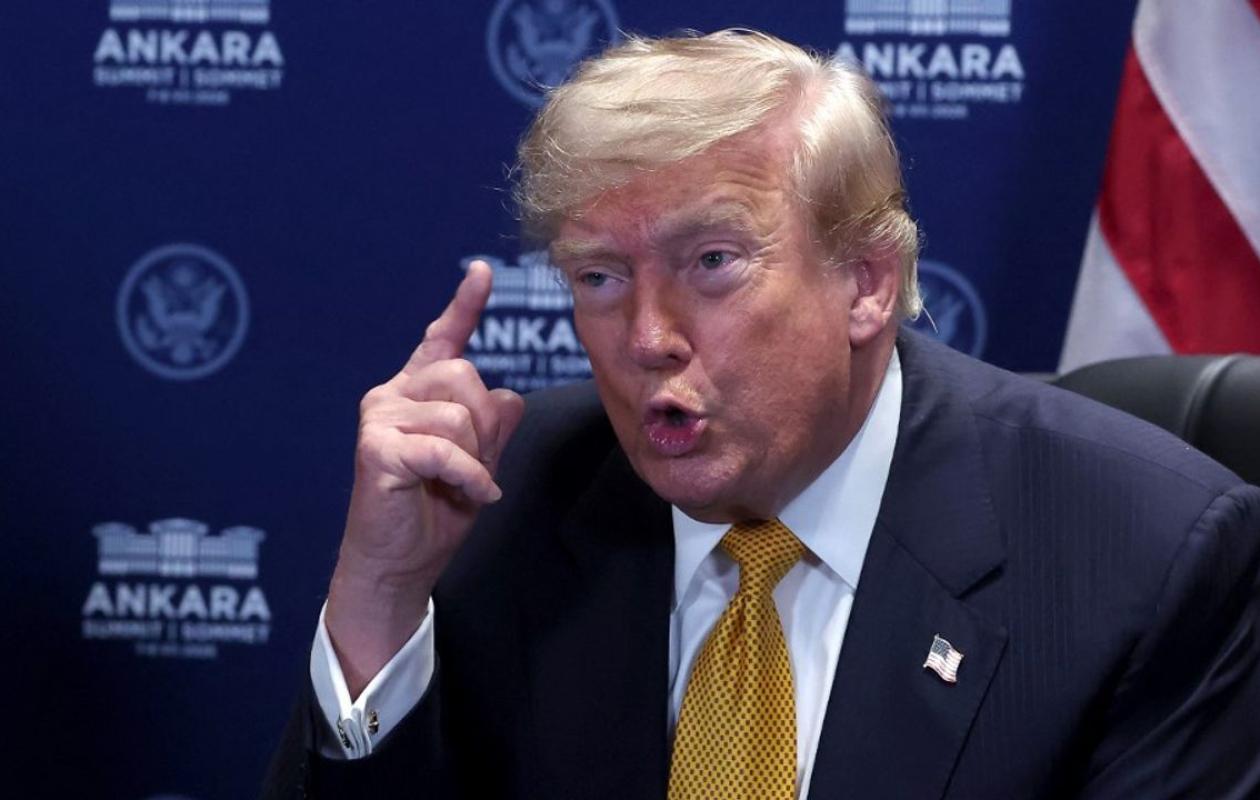 Les Etats-Unis ont frappé l'Iran "très fort" la nuit dernière, lance Trump