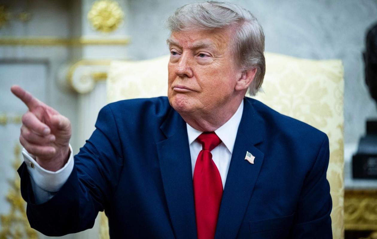 Donald Trump brandit la menace de frapper des centrales électriques en Iran
