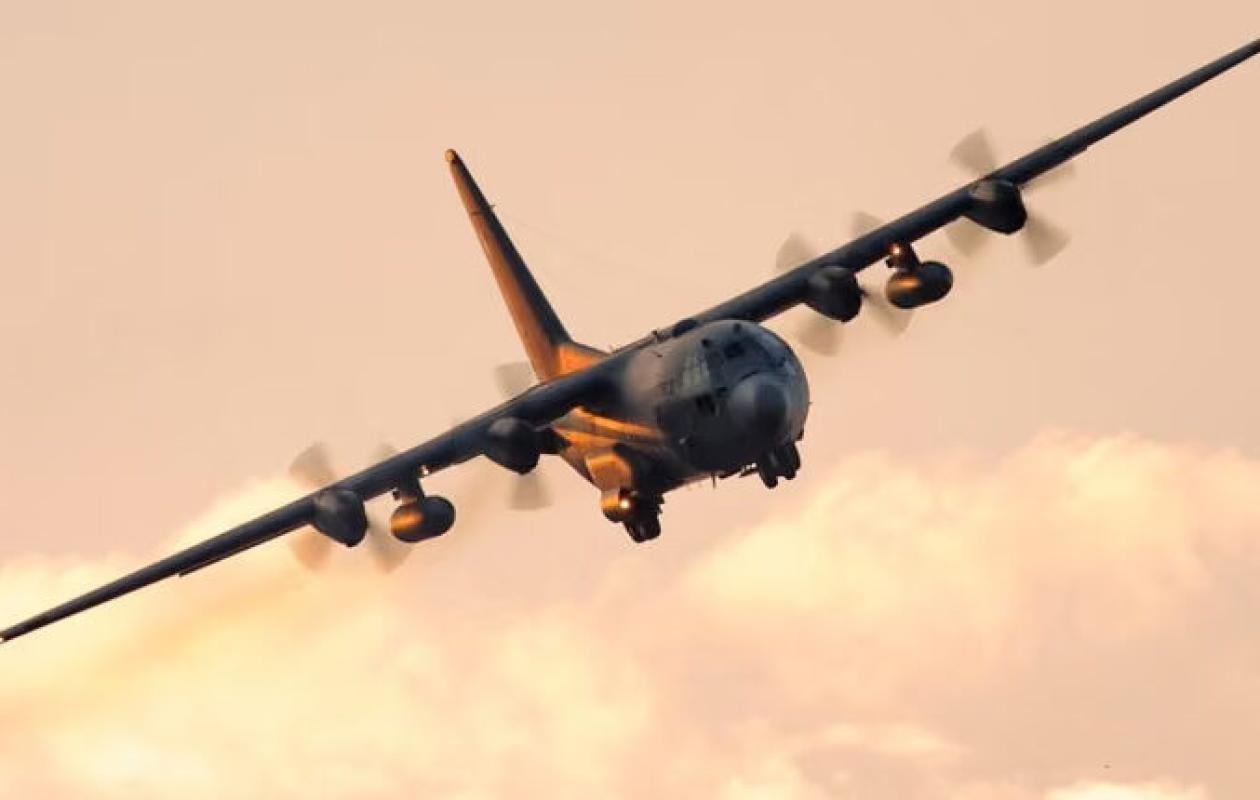 Les États-Unis livrent un nouvel avion militaire polyvalent à l’un de leurs alliés africains les plus fidèles